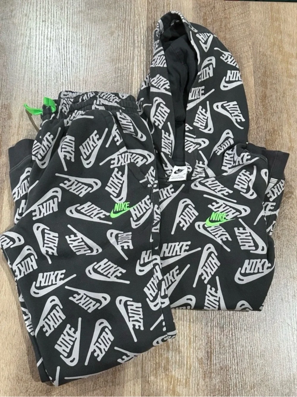 Nike Kids Hoodie & Joggers Set, Gray, XL